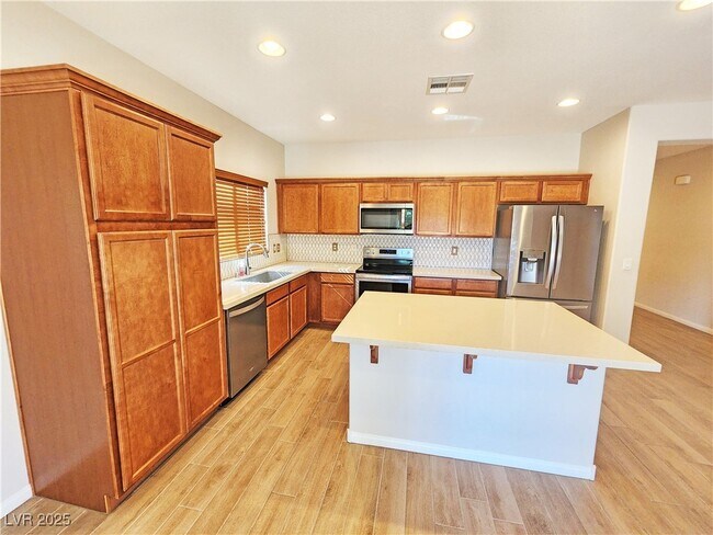Building Photo - 5375 E La Campana Dr