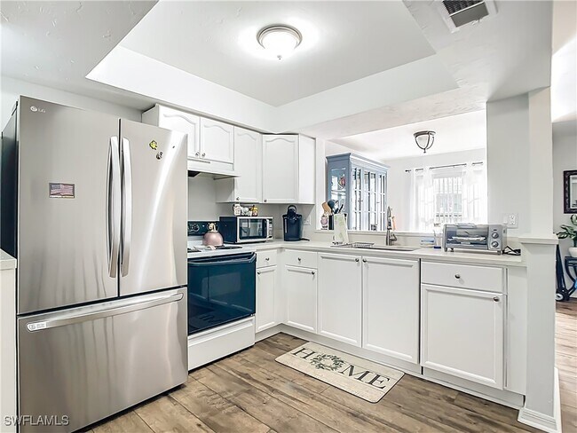 Building Photo - 28221 Pine Haven Way