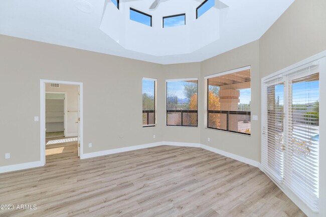 Building Photo - 8633 E Camino Del Monte