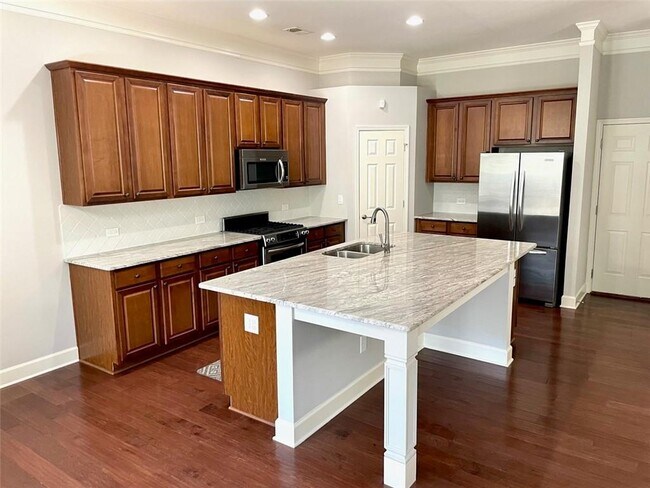 Building Photo - 3669 Gambrell Ln