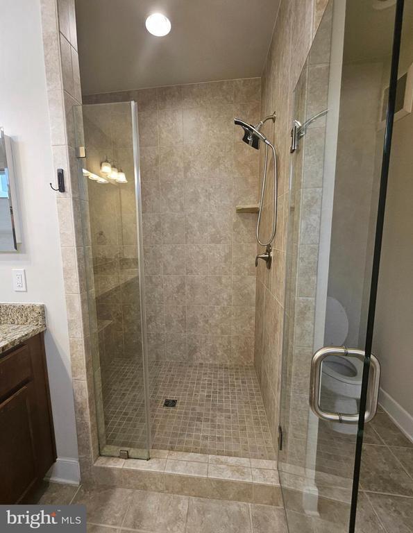 Building Photo - 620 E Howell Ave