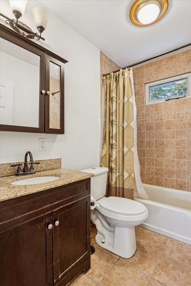 Building Photo - 206 Decalb Ave