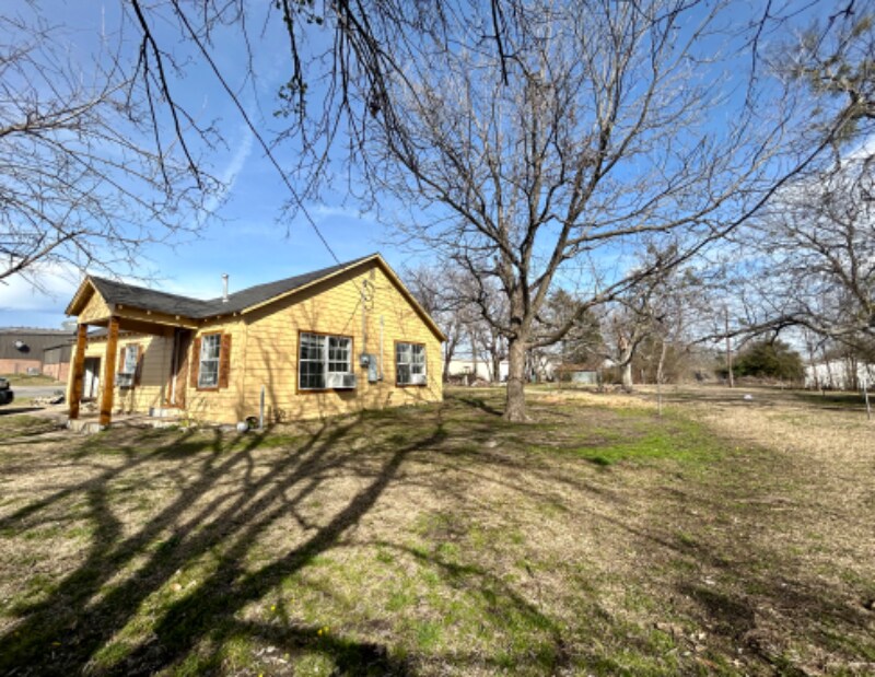 Building Photo - 507 Houston St