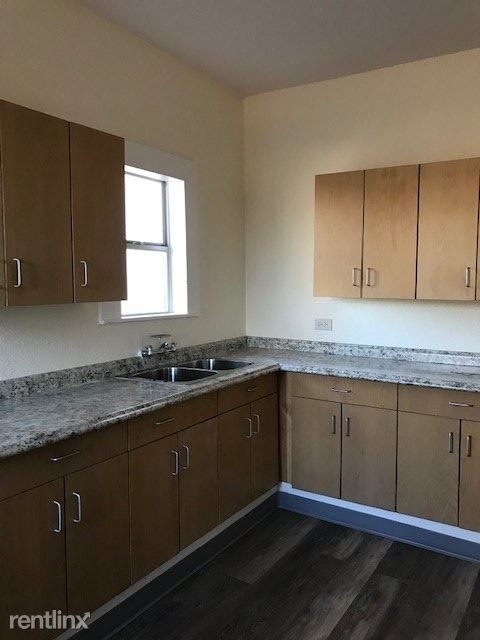 Building Photo - 2 br, 1 bath Apartment - 521 East Dewey Place