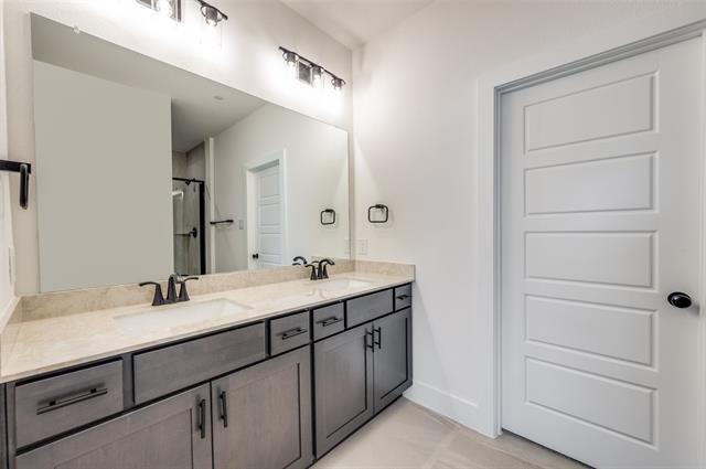 Building Photo - 4405 Cave Spgs St