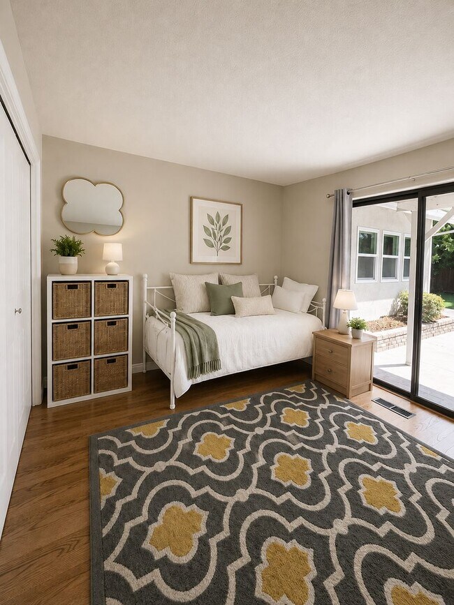 Building Photo - Beautiful Carmichael Home in Exclusive Neighborhood!