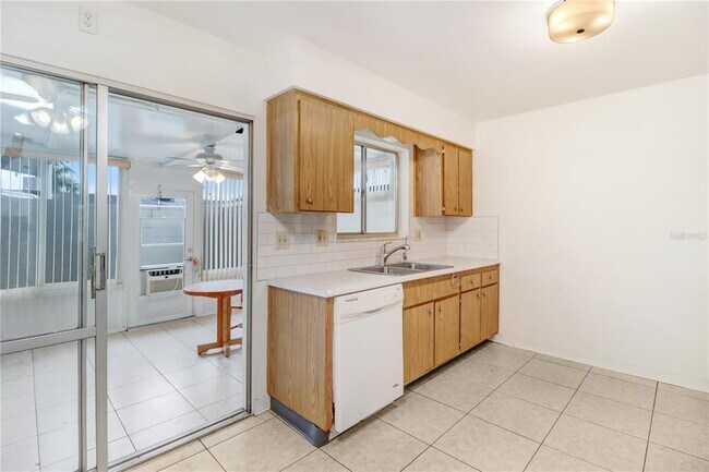 Building Photo - 1309 Warwick Ct