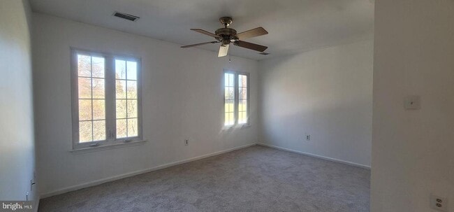 Building Photo - 10 Woodfield Dr