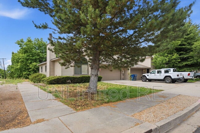 Building Photo - 2491 E Elder Dr