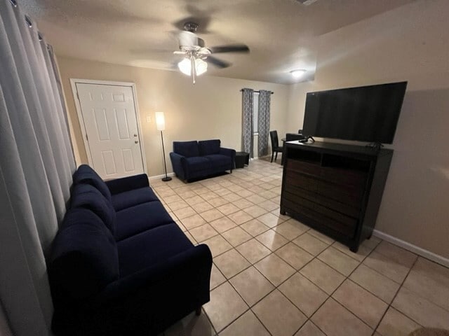 Building Photo - 208-216 Monarch Dr