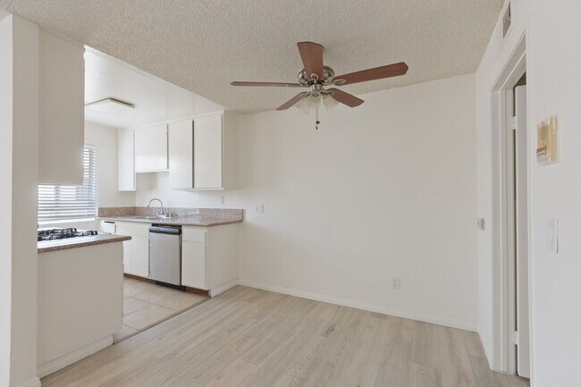 Building Photo - 7233 Loma Verde Ave