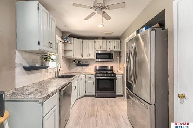 Building Photo - 1900 Connie Rd