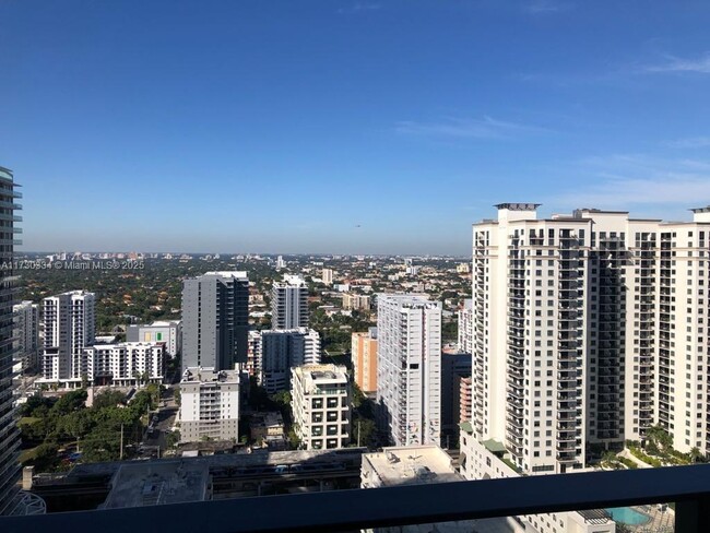 Building Photo - 1000 Brickell Plaza