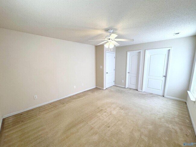 Building Photo - 120 Clover Ridge Dr