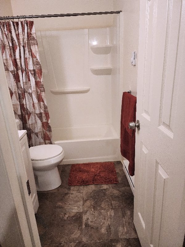 Building Photo - 228 Glenda Dr