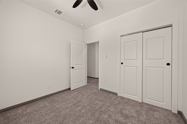 Building Photo - 8306 Tidwell Rd
