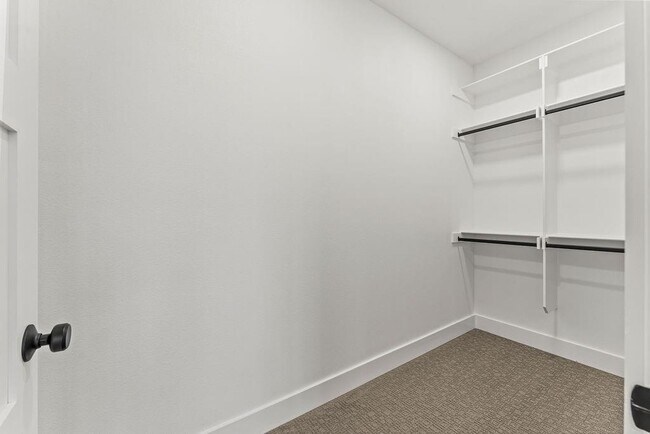 Building Photo - 3505 SW Radiance Ave