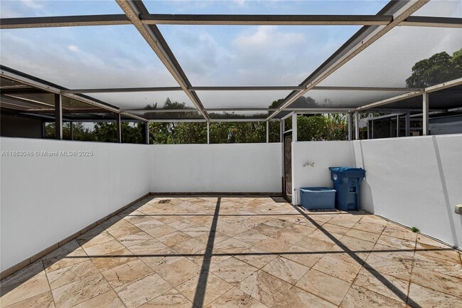 Building Photo - 301 Bonaventure Blvd