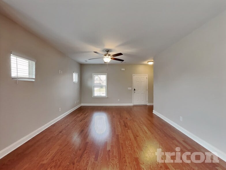 Building Photo - 1363 Coates Ln