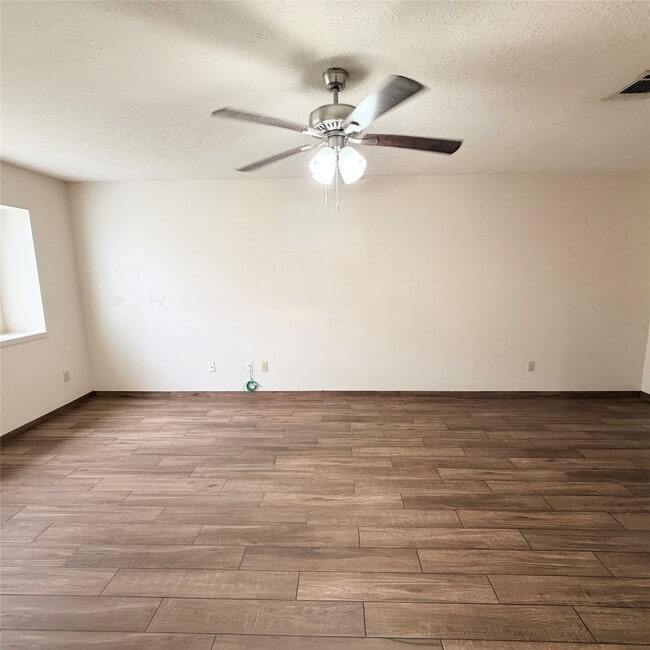 Building Photo - 16914 Summer Dawn Pl