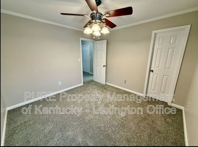 Building Photo - 552 Forest Hill Dr