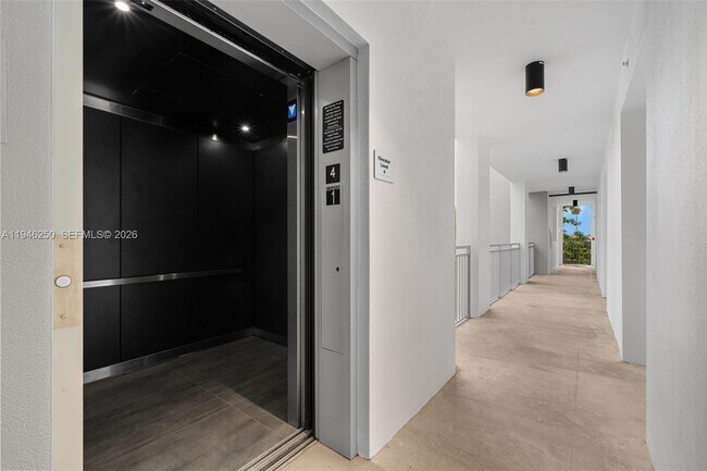 Building Photo - 650 SW 1st St