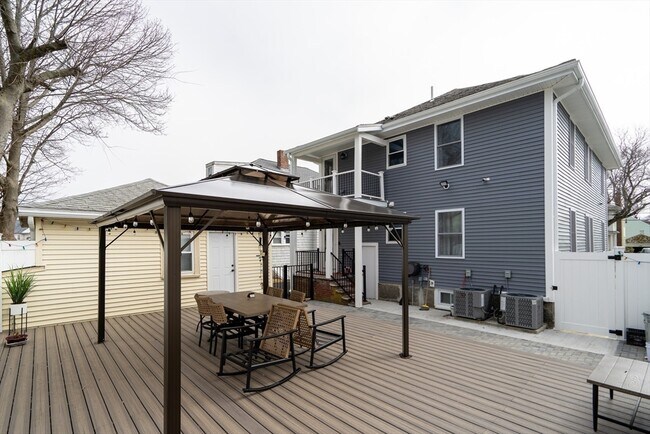 Building Photo - 52 Holyoke St