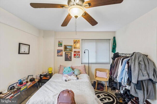 Building Photo - 2101 Chestnut St