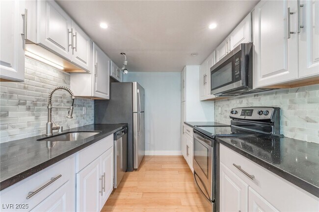 Building Photo - 4361 Gannet Cir
