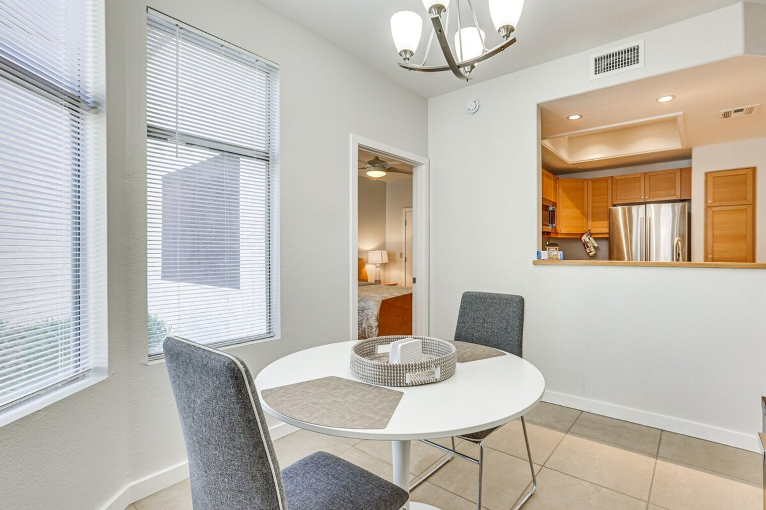 Building Photo - 11375 E Sahuaro Dr