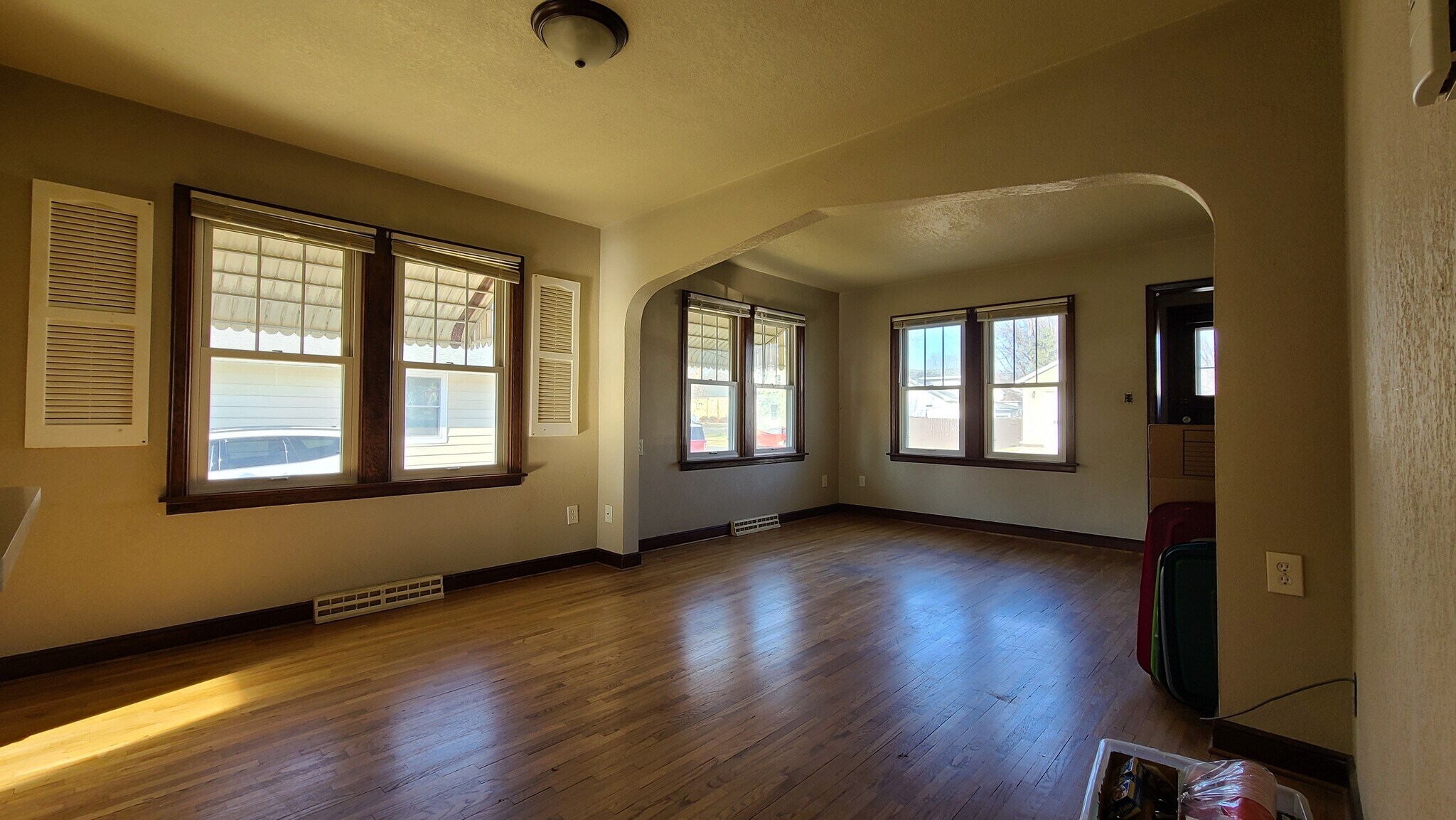 Building Photo - 1040 Oak St