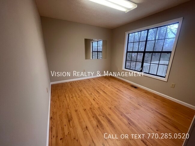 Building Photo - 60 Bagwell Rd