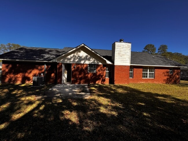 Building Photo - Home For Rent