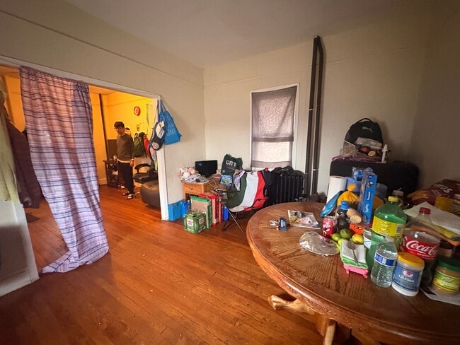 Building Photo - 2 Bedroom House in Asbury Park!