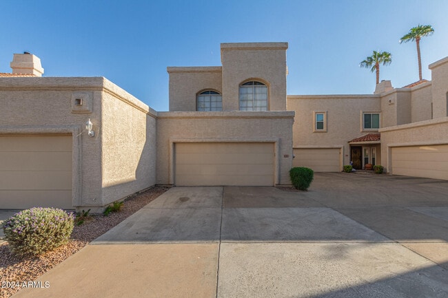Primary Photo - 1413 W Coral Reef Dr