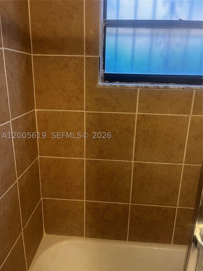 Building Photo - 2255 W 55th St