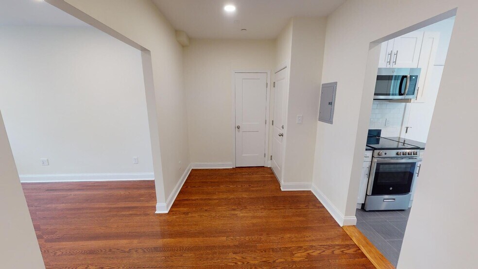 Building Photo - 132 Sutherland Rd