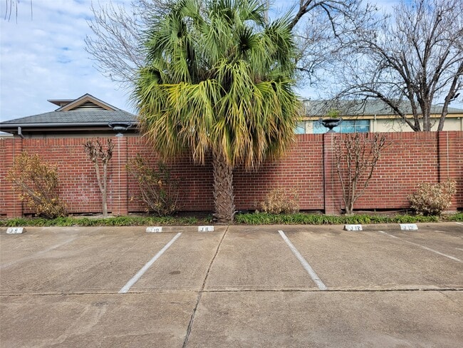 Building Photo - 2829 Timmons Ln