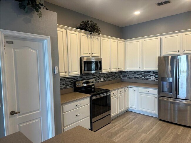 Building Photo - 908 Spring Island Way