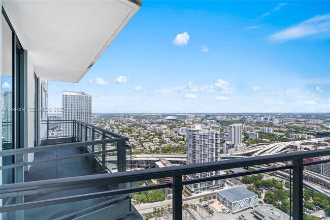 Building Photo - 92 SW 3rd St