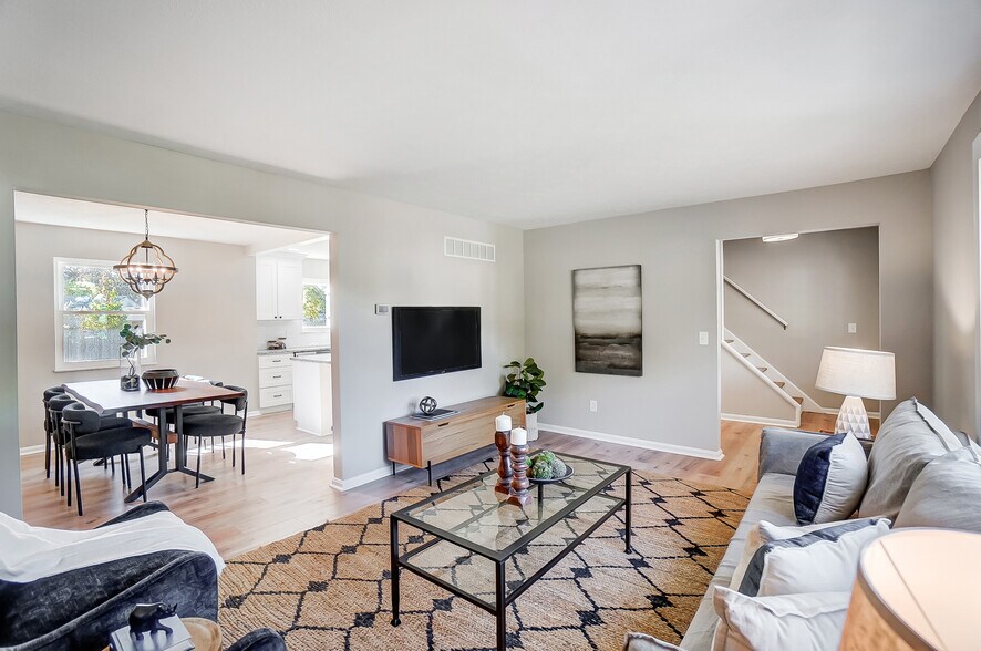 Building Photo - 271 Albright Dr