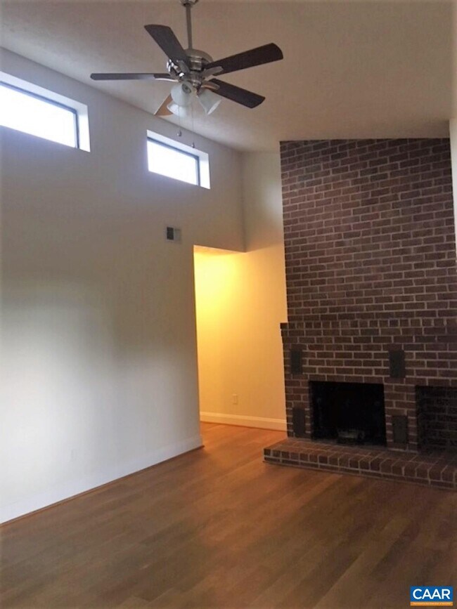 Building Photo - 102 Turtle Creek Rd