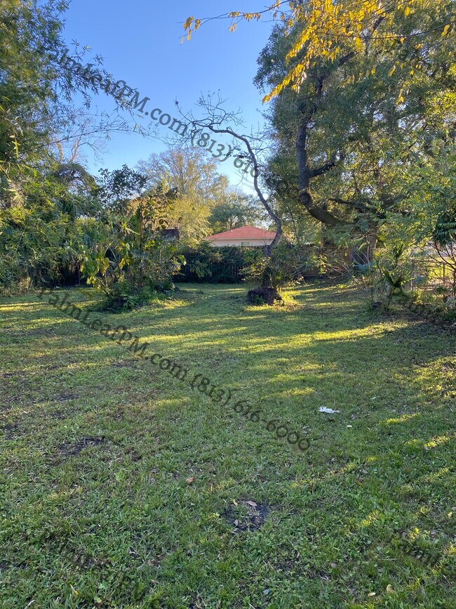 Building Photo - 1818 W 4th St