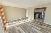 Building Photo - 142 Darwin Ln