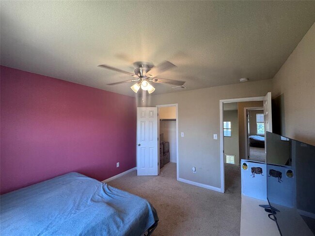 Building Photo - 321 Callahan Ln