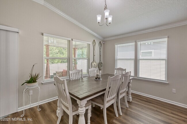 Building Photo - 15599 Chir Pine Dr