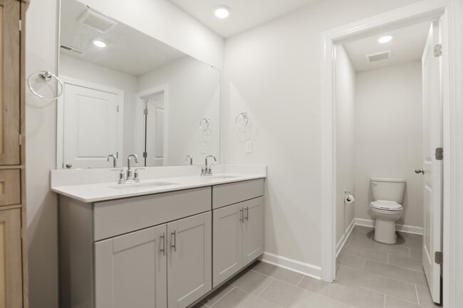 Building Photo - 2317 Belterra Dr