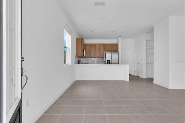 Building Photo - 9836 Walkway Dr