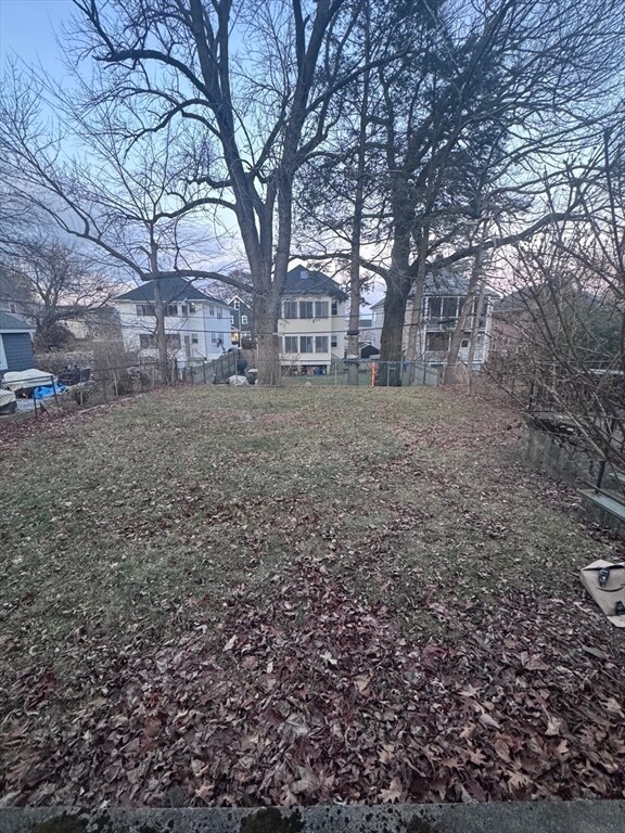 Building Photo - 35 Mendelssohn St