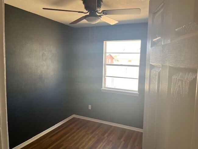 Building Photo - Room for Everyone! Charming 4-Bed 1.5 Bath